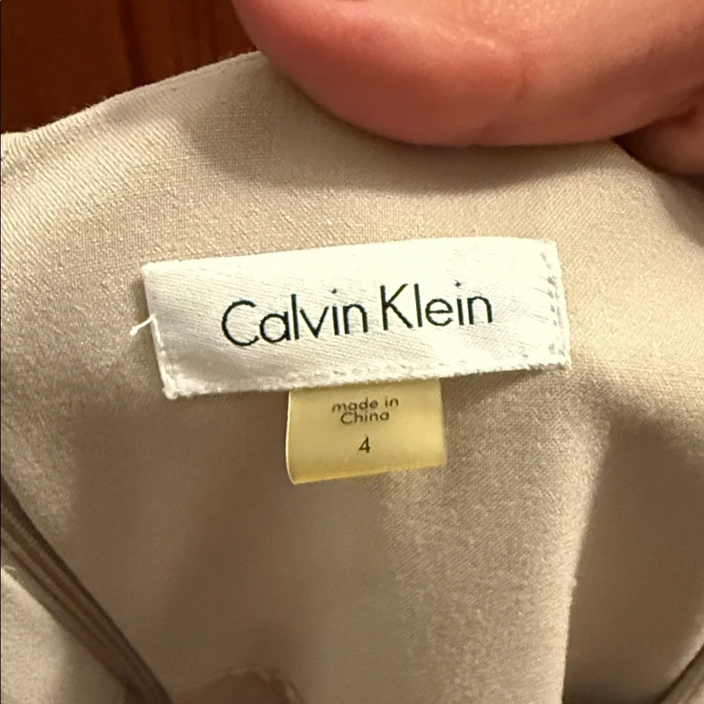 Calvin Klein Size 4, Neutral Beige and Black Dress - Picture 3 of 3